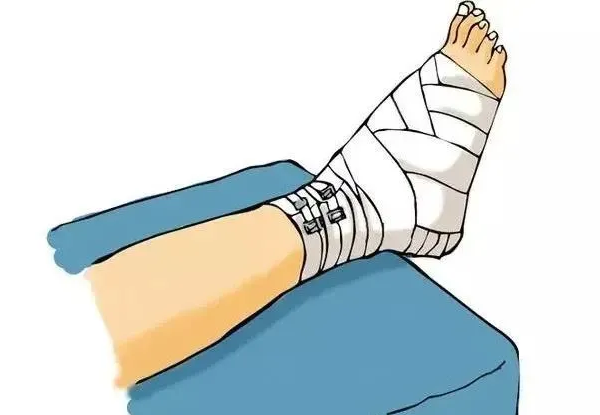 骨折了，骨頭接上就行了？